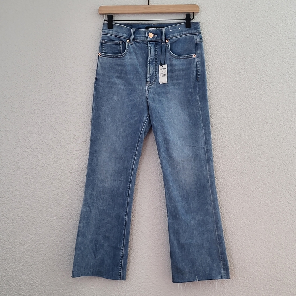 Express NWT Cropped Flare Raw Hem Jeans